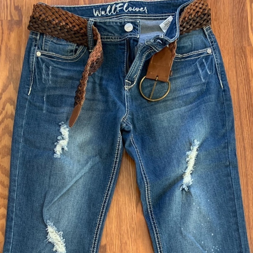 WALLFLOWER Junior size 7 Cuffed Capri Denim Blue Jeans with Belt - Picture 5 of 13